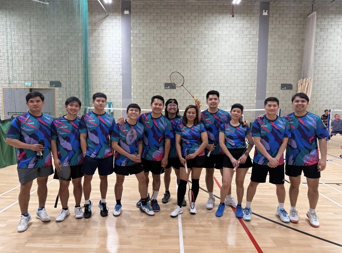 Smash Potatoes players lined up on court in matching kit